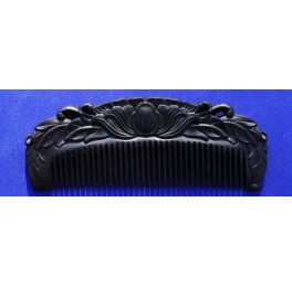 Carved Black Chakate comb, calyx