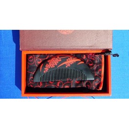 Lacquer painted comb