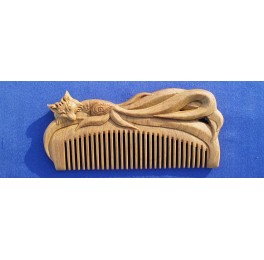 Carved Vera wood comb, fox