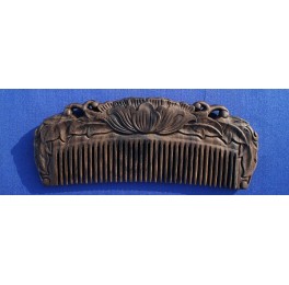 Carved Black Chakate comb, calyx