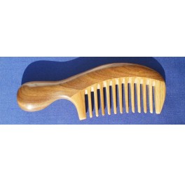 Short handle comb, wide teeth