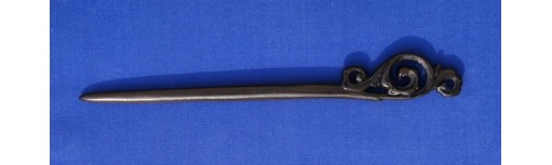 Ebenholz und dunkle H&ouml;lzer